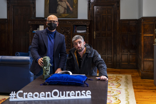 El presidente de la Diputación de Ourense, Manuel Baltar, y el actor Chechu Salgado