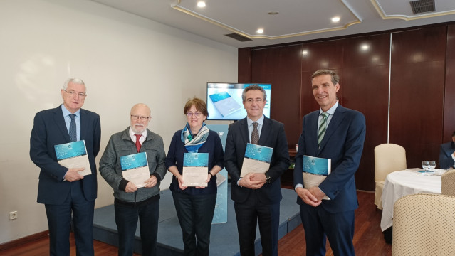 Expertos advierten de la importancia de preservar los océanos para garantizar un futuro 