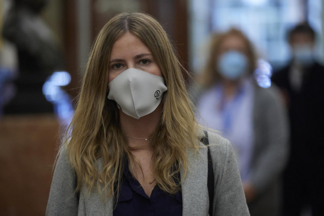 La diputada en el Congreso por Vizcaya del PP, Bea Fanjul, a su llegada a una sesión plenaria