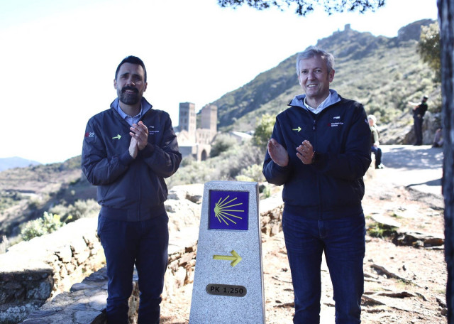 Colocación mojón en Girona