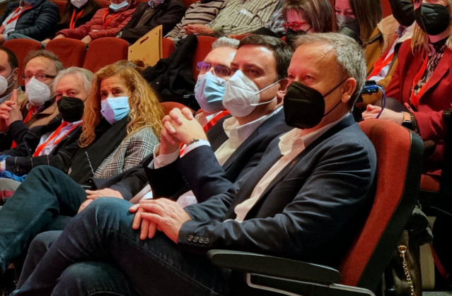 Rafael Rodríguez Villarino y Valentín González Formoso en el Congreso provincial del PSdeG de Ourense