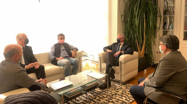 Representantes de la Xunta se reúnen con la Fundación Galega contra o Narcotráfico