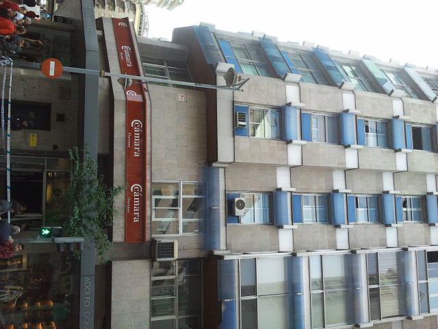 Archivo - Edificio en el que se halló el cadáver en Ourense