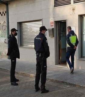 Imagen de la 'Operación Xermánica' de la Policía Autonómica que ha desarticulado en Galicia una organización que facilitaba certificados falsos de PCR y test de antígenos.