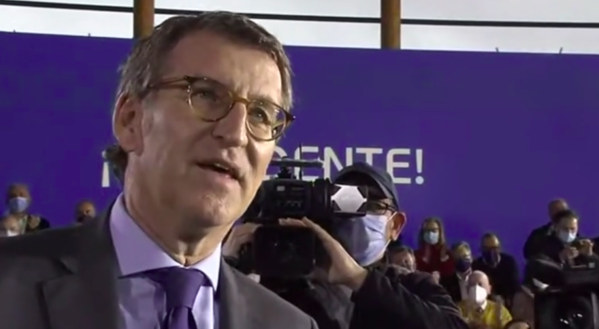 Feijóo despidiéndose del PPdeG hoy ante cientos de cargos del partido