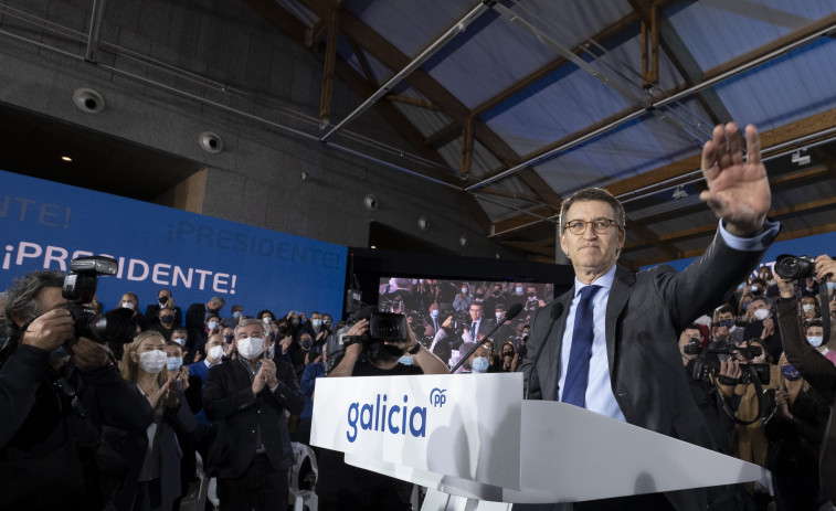 Feijóo confirma que deja el liderato del PP de Galicia y competirá por el del PP de España desde la Xunta (vídeos)