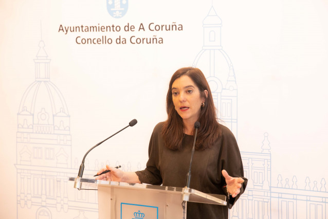 La alcaldesa de A Coruña, Inés Rey, este jueves en rueda de prensa tras la celebración de la junta ordinaria del gobierno local