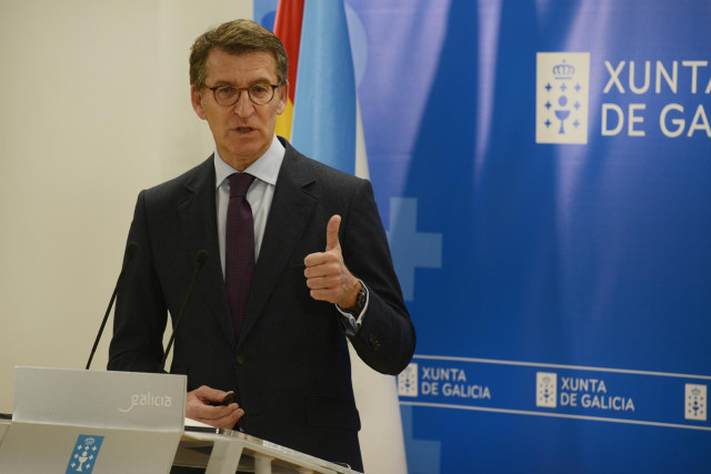 El presidente de la Xunta de Galicia, Alberto Núñez Feijóo, preside la reunión del Consello.