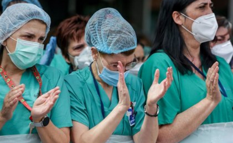 Concentraciones en cinco hospitales gallegos este martes por mejoras en las condiciones de los enfermeros