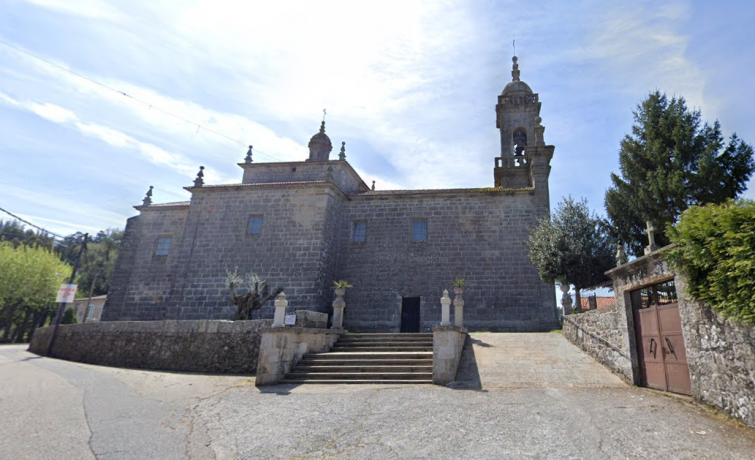 Un rayo fulmina parte de la cúpula y la balaustrada de la Iglesia de Santa María de Reboreda en Redondela​