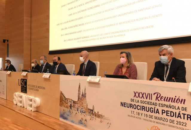 Inauguración de la XXXVII Reunión de la Sociedad Española de Neurocirugía Pediátrica, que ha arrancado este jueves en Santiago de Compostela.