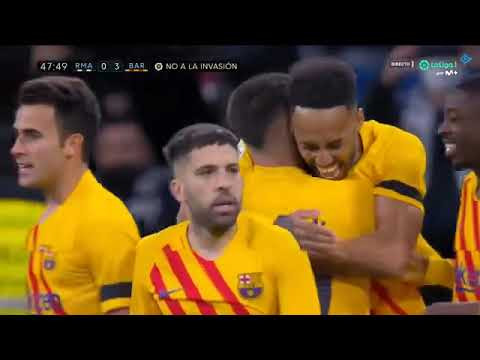 El FC Barcelona arrasa al Real Madrid (0-4) y se pone tercero a 12 puntos con un partido menos