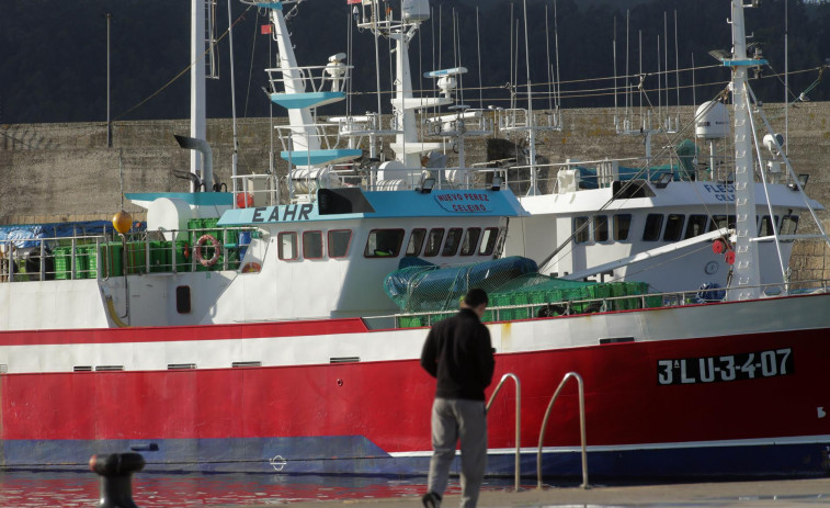 Dos de cada tres barcos pesqueros permanecen amarrados en tierra por el alza de precios del combustible​