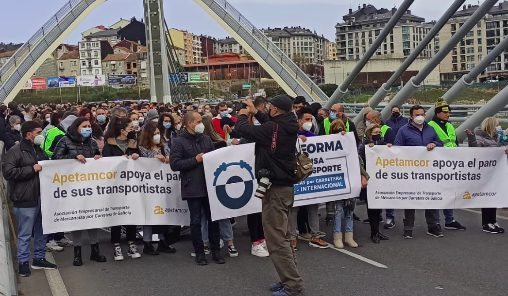 Manifestación secundada por Apetamcor y Plataforma en Ourense hace unos du00edas en una imagen del Facebook de Apetamcor