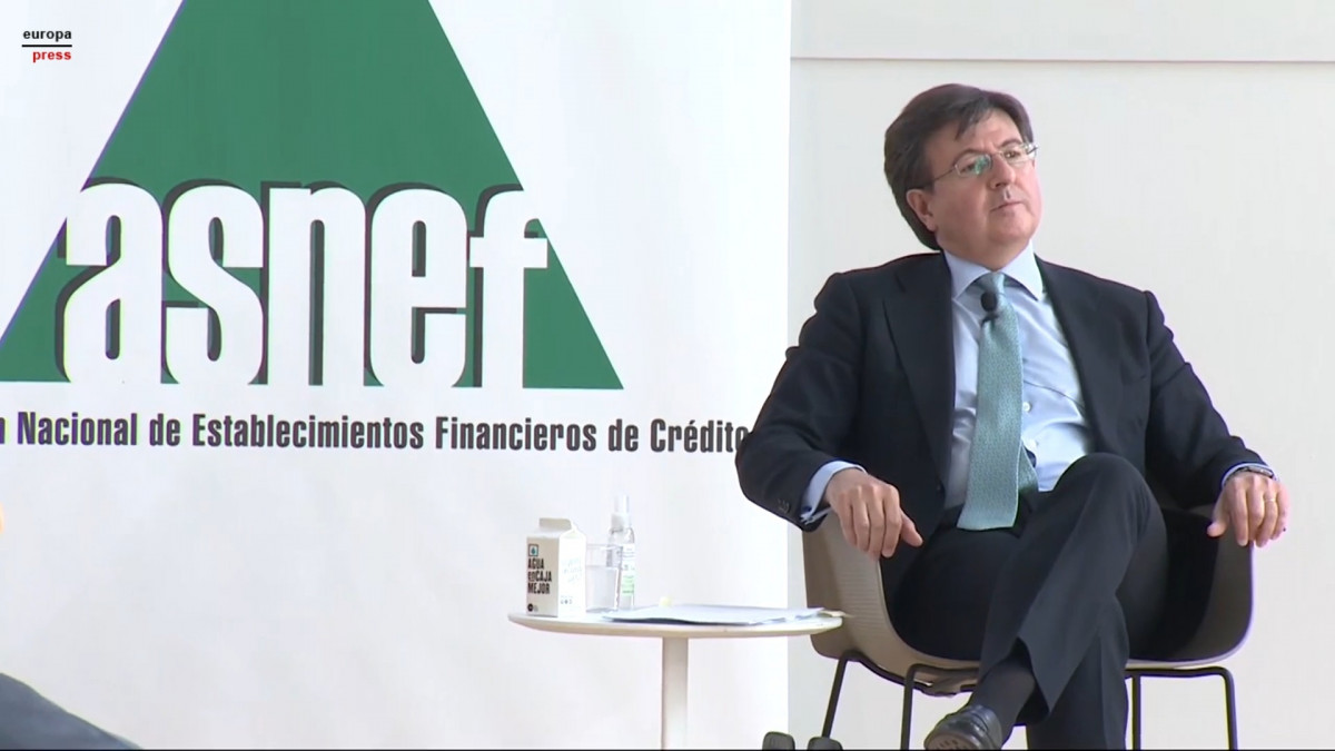 Archivo - El secretario general de Asnef, Ignacio Pla, en la presentación del protocolo de transparencia en el crédito revolving el 25 de mayo de 2021.