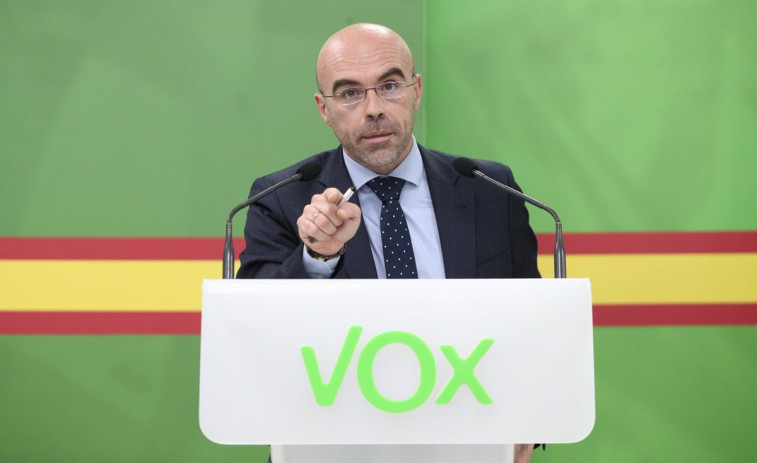 Vox tiende la mano a Feijóo para un Gobierno libre de 