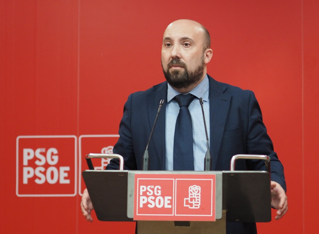El secretario de Organización del PSdeG, José Manuel Lage, en rueda de prensa