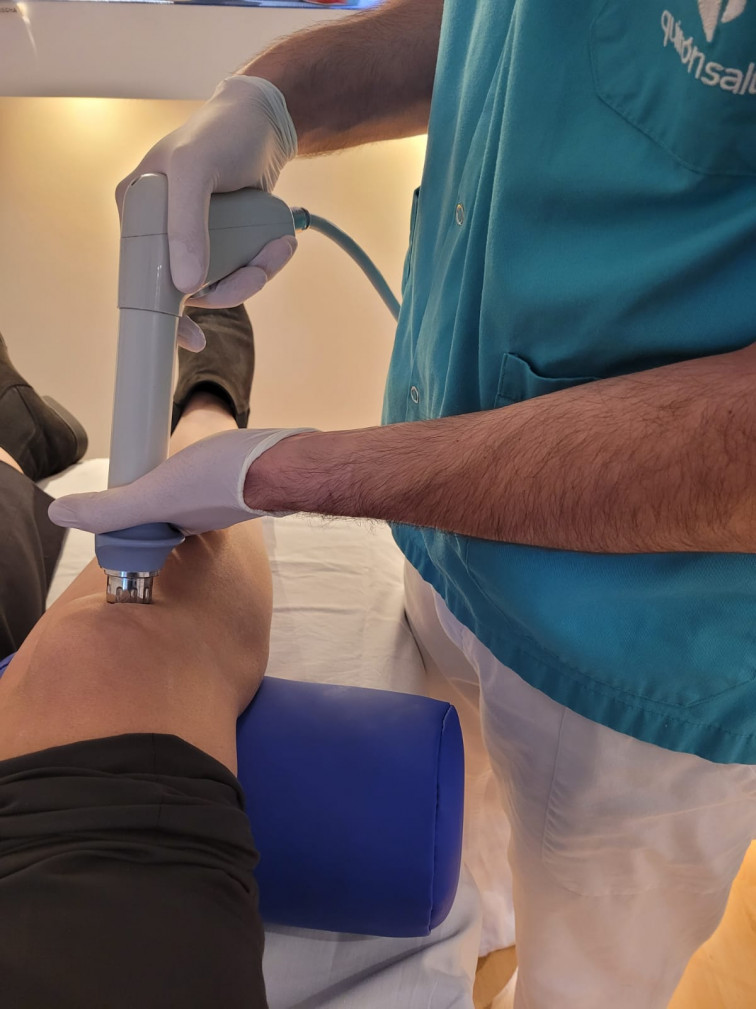 ​Quirónsalud aplica una técnica con ondas de choque en Pontevedra para luchar contra el dolor músculo esquelético