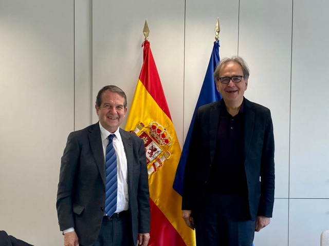 Abel Caballero y Joan Subirats.