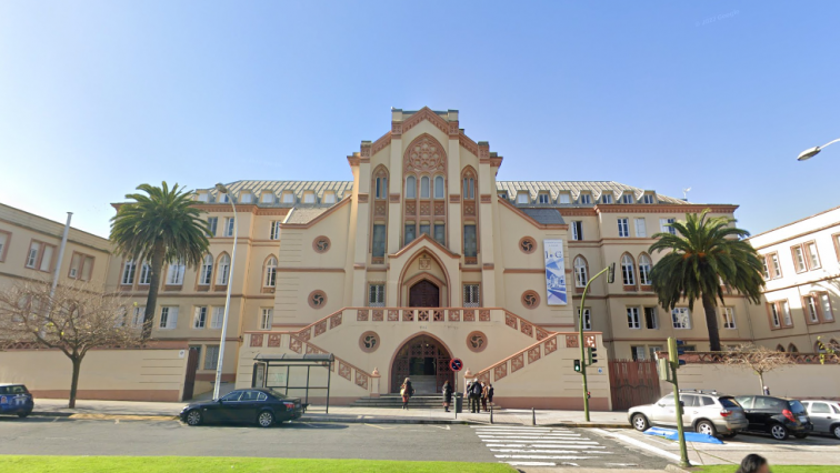 Denuncian a un hombre que trató de raptar a una menor a la salida del colegio Compañía de María de A Coruña​