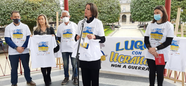 La alcaldesa de Lugo, Lara Méndez, presenta la campaña de apoyo a Ucrania.