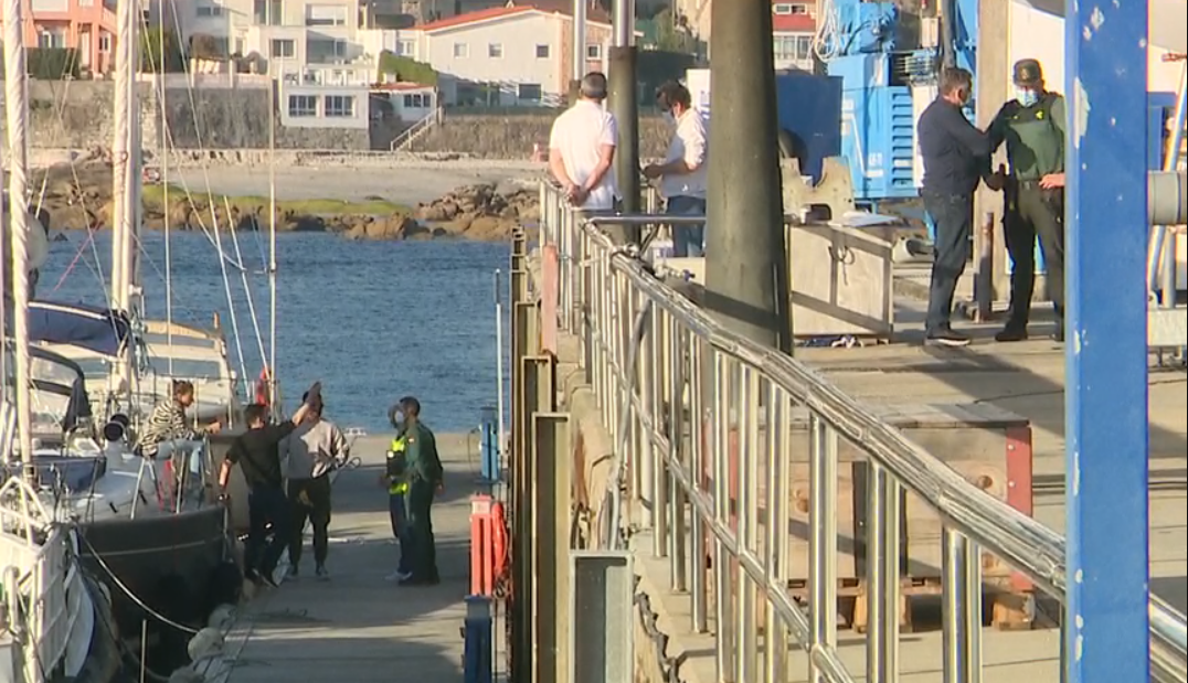 Agentes investigan las circunstancias de la muerte de un nadadador en Sanxenxo