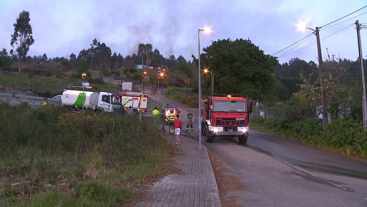 Extinguido de madrugada el incendio forestal declarado este sábado en Ames