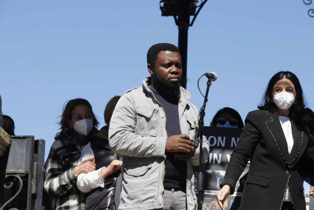 El superviviente del naufragio en Terranova (Canadá), Samuel Kiwesi.