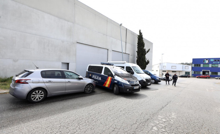 Intervenidas lanchas, dinero, coches y moldes para embarcaciones en la operación contra el narcotráfico en Pontevedra