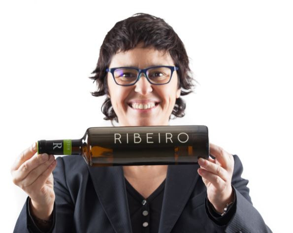 Cristina Alcalá, reconocida comunicadora internacional do mundo do viño, nova Gerente da D.O Ribeiro