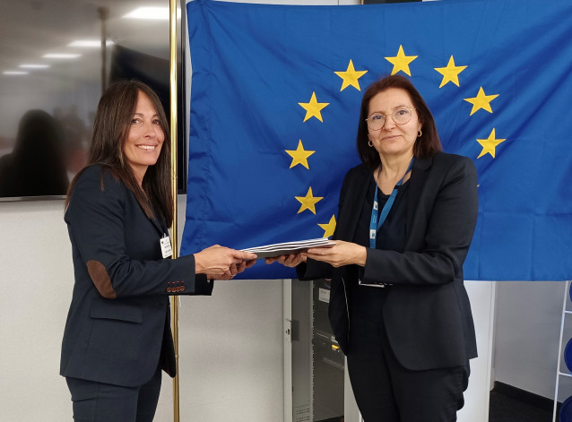 La secretaria xeral técnica de la Consellería do Mar, Silvia Cortiñas, se reúne con autoridades de la Comisión Europea.