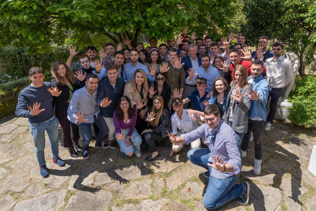 Rueda participa en un acto en Santiago con Nuevas Generaciones.