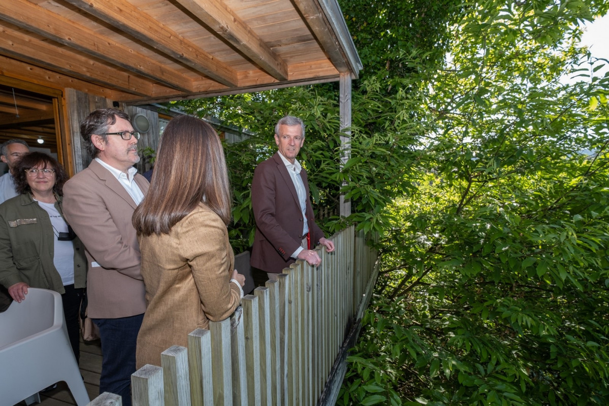 El vicepresidente primero de la Xunta en funciones, Alfonso Rueda, ha invitado a los gallegos a "quedar en Galicia" y a disfrutar de su oferta con la nueva edición del bono turístico, una campaña q