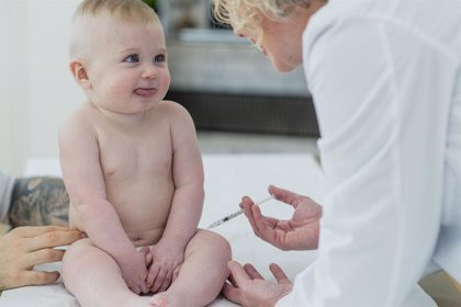 Bebe vacuna