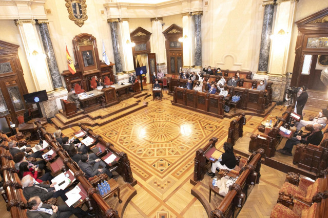 Archivo - El pleno municipal del ayuntamiento de A Coruña, reunido este jueves en una sesión de carácter extraordinario, ha aprobado los Presupuestos Generales para el año 2022