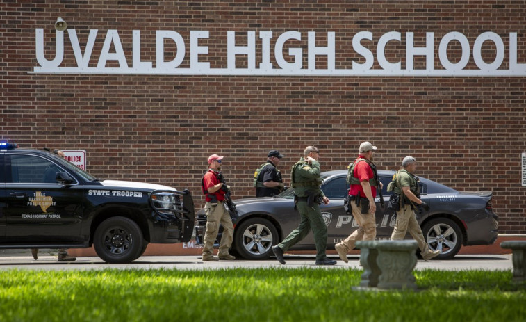 La matanza en un colegio de Texas, donde murieron 19 menores de entre 7 y 10 años, reabre el debate de las armas en EE.UU.