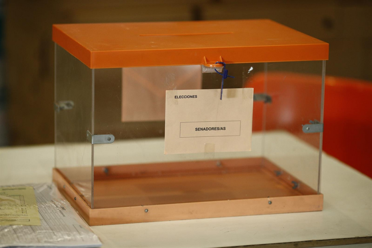 Archivo - Urna de votación