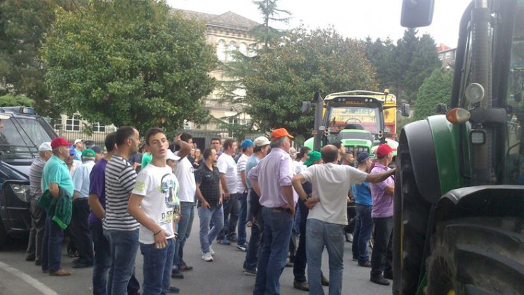 Lactalis comprométese cos gandeiros ante as ameazas de boicot