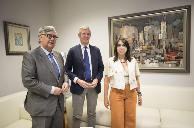 El presidente de la Xunta, Alfonso Rueda, se reúne con el presidente de la CEG, Juan Manuel Vieites