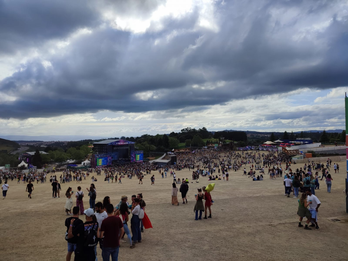 Anfiteatro ampliado del escenario principal de O Son do Camiño