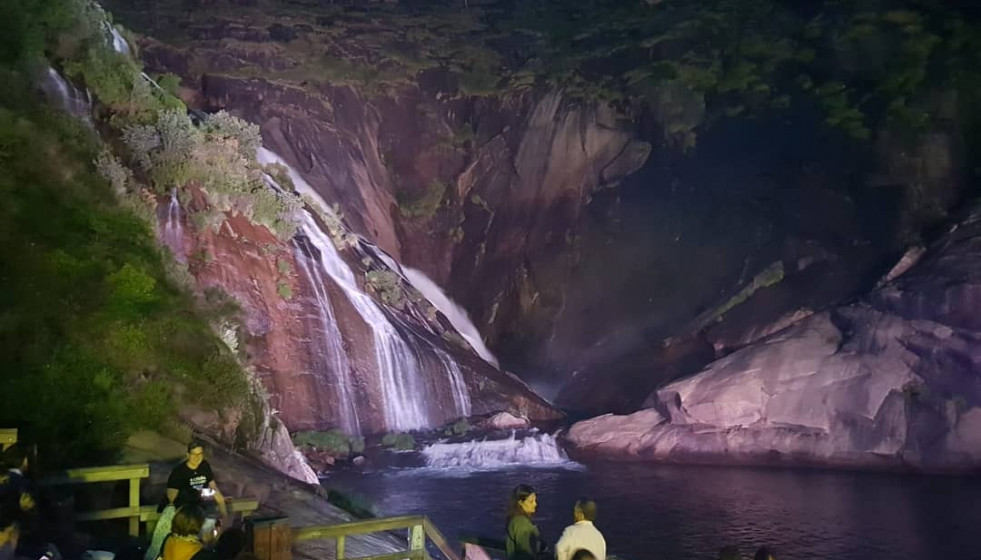 Ézaro de noche Concello de Dumbría