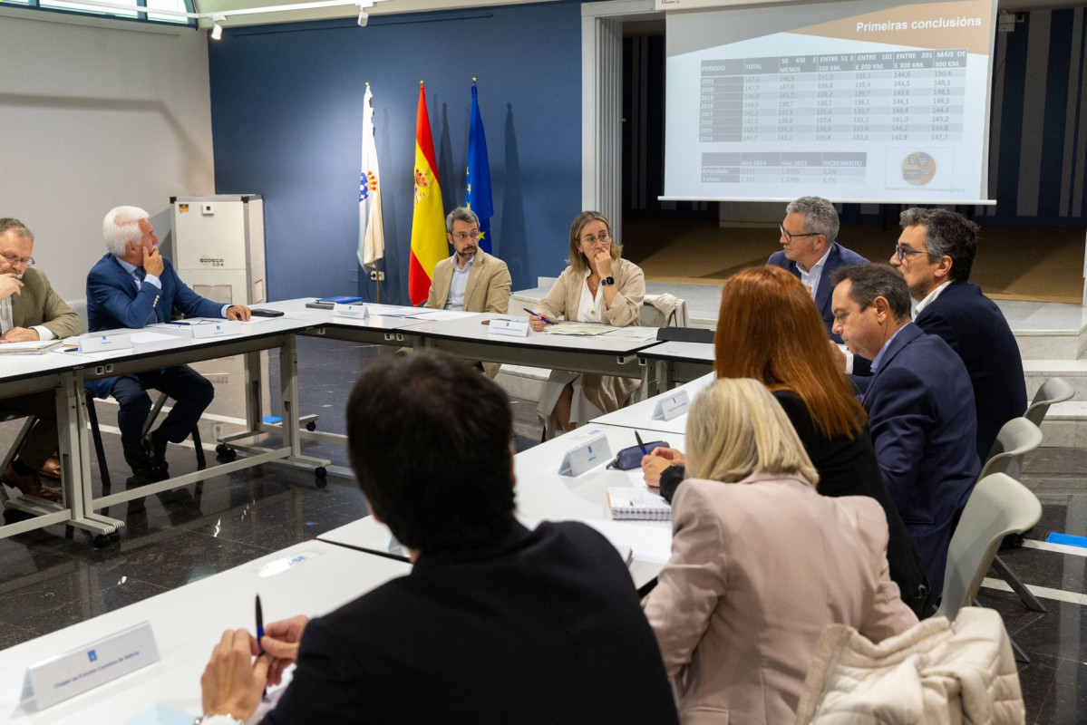 11,00 H.-             A Conselleira De Infraestruturas E Mobilidade, Ethel V¡Zquez, Xunto Co Secretario Xeral Tcnico, Joaqun Macho, E O Director Xeral De Mobilidade, Ignacio Maestro, Participar¡ Na 