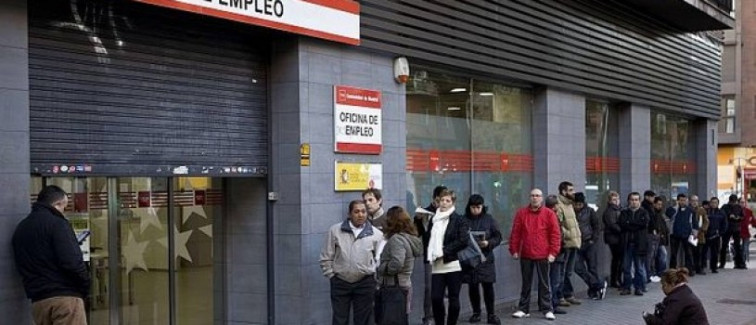 O paro baixou en 678.200 persoas durante 2015, a maior caída da historia