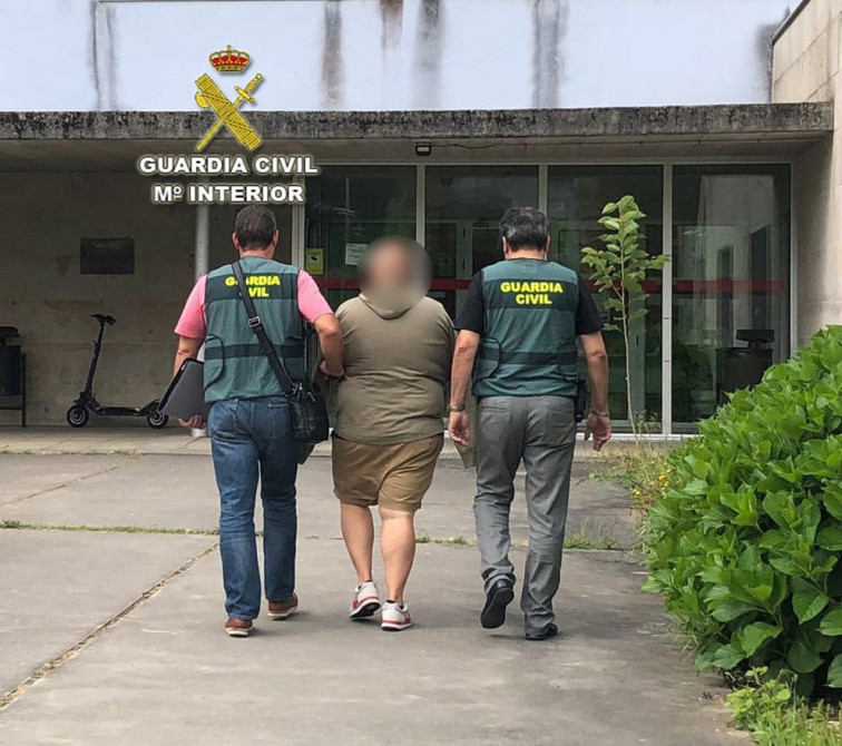 Detenidas dos vecinas de Poio por estafar 525.000 euros en ventas a crédito desde una gasolinera de O Deza