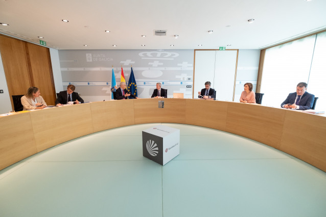 El titular del  Goberno galego, Alfonso Rueda Valenzuela, preside la reunión del  Consello de la  Xunta.