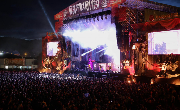 Problemas en el vuelo obligan a suspender el concierto de Korn en el Resurrection Fest