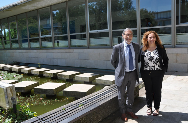 Carlos Hervés y María Loureiro, directores del centro de investigación interuniversitaria Ecobas.