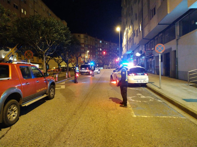 Control nocturno de la Policía Local de Lugo.