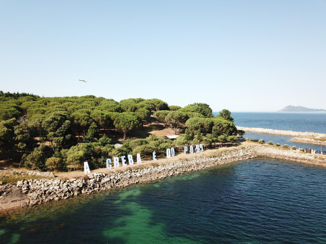 Vecinos de Esteiro (A Coruña) ocupan de manera 