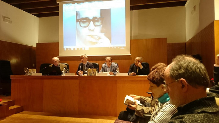 Un libro rende homenaxe póstuma a Ramón Lugrís